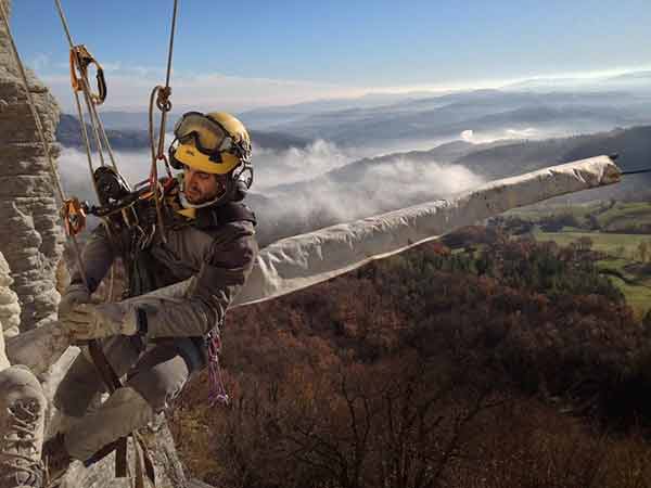 Chiodatura-parete-rocciosa