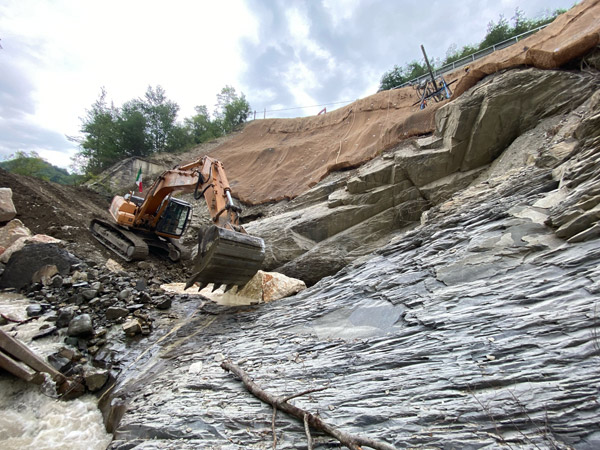 Rocciatori-professionisti-reti-paramassi