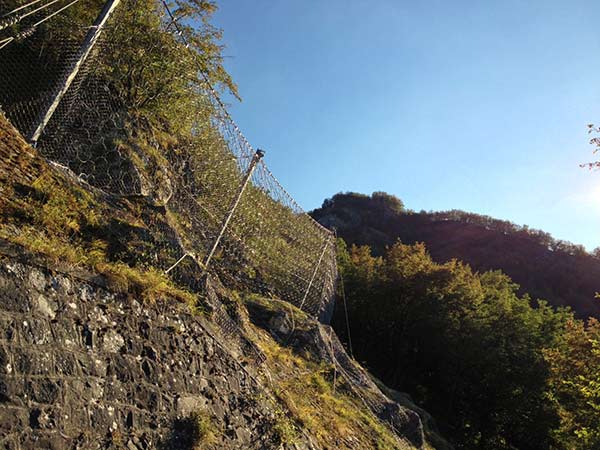 rilievi-in-via-di-sollevamento